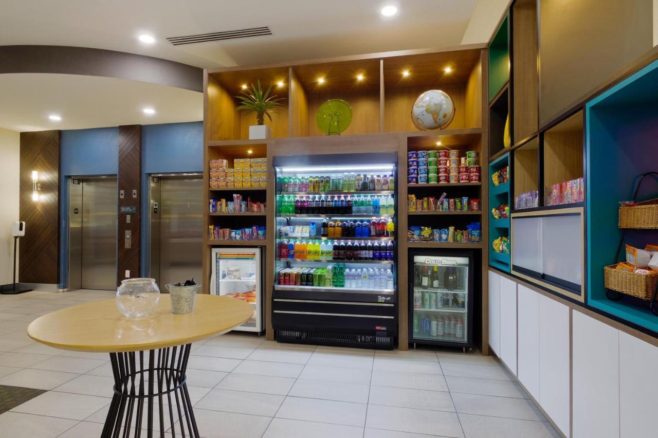 凤凰机场假日酒店 凤凰城 外观 照片